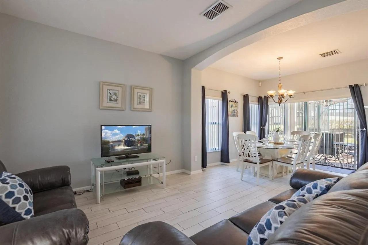 Lazy Breeze Villa- Pool-Spa, Gameroom, Near Disney Davenport Holiday home