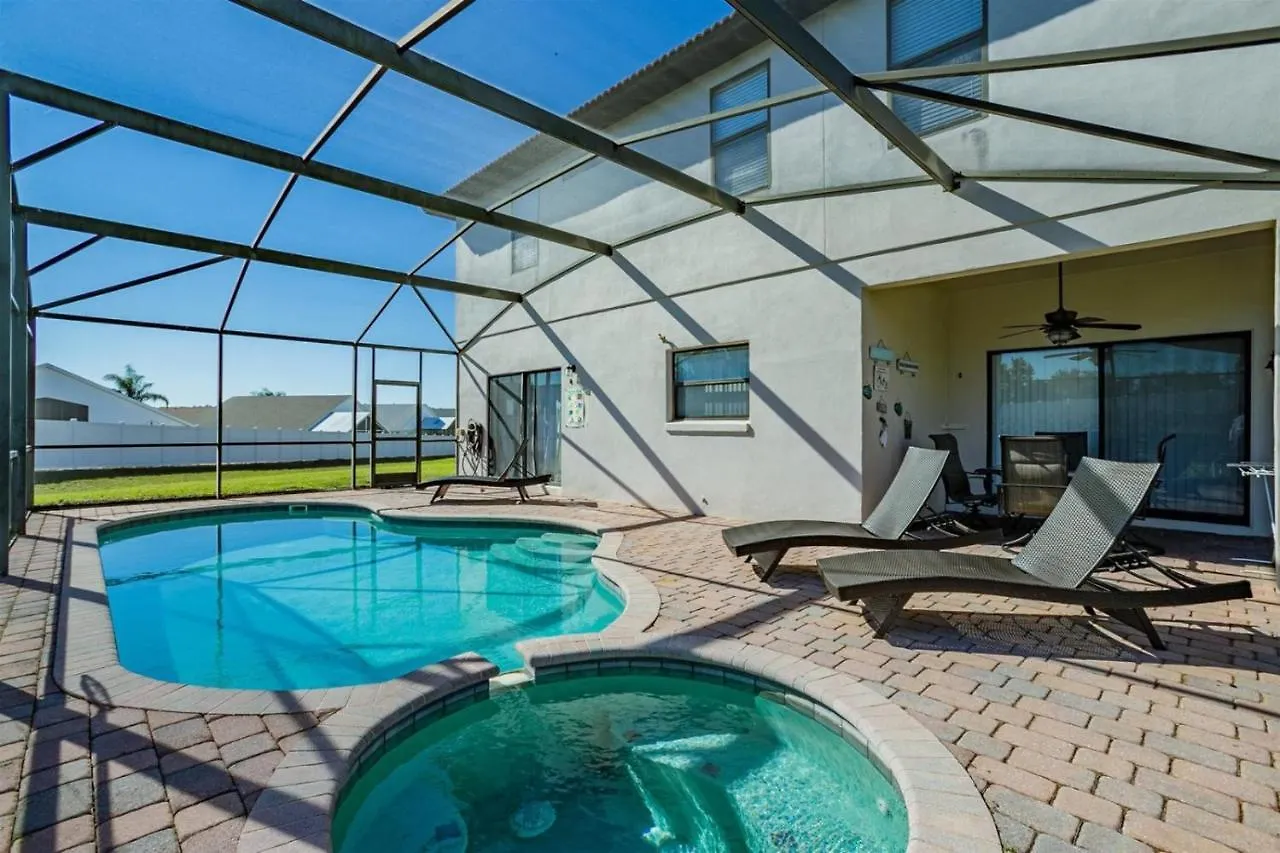 Lazy Breeze Villa- Pool-Spa, Gameroom, Near Disney Davenport Holiday home